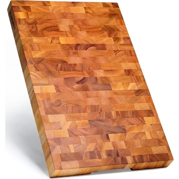 Shumaruu Mahogany End-Grain Cutting Board with Non-Slip Feet
